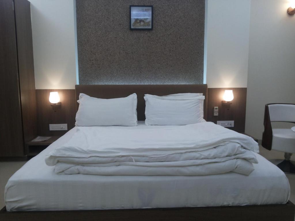 Royal Inn Ankleshwar Стая снимка