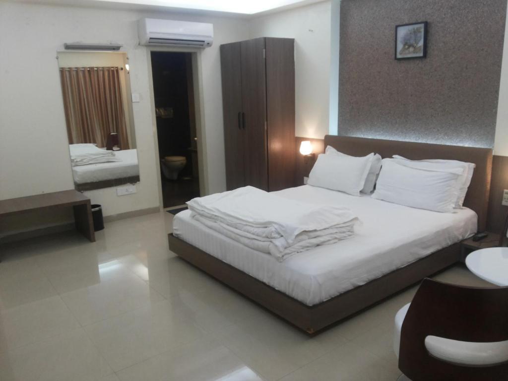 Royal Inn Ankleshwar Стая снимка